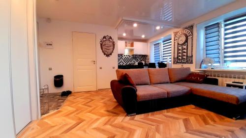 Narva Apartment | Top Stage