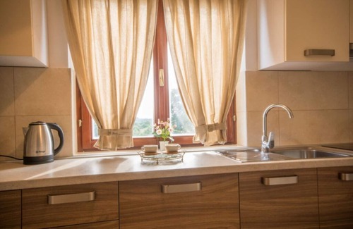 Tinjan Villa | Top vacation home with pool for 4+1