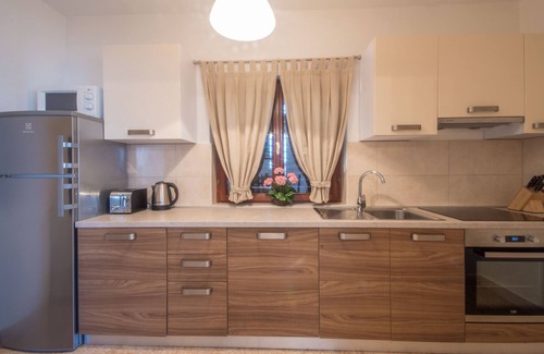 Tinjan Villa | Top vacation home with pool for 4+1