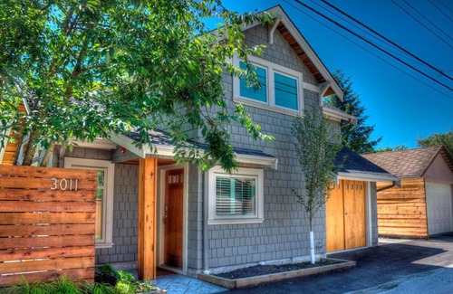 Kitsilano House | Top Vancouver rental, Avalon Coach House in Kitsilano