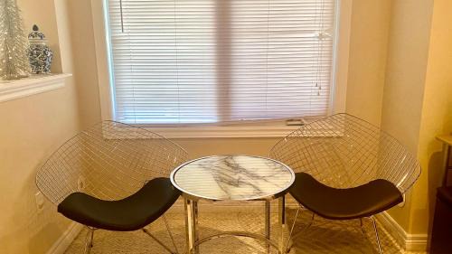 The Beaches House | Toronto downtown Woodbine beaches private cozy room