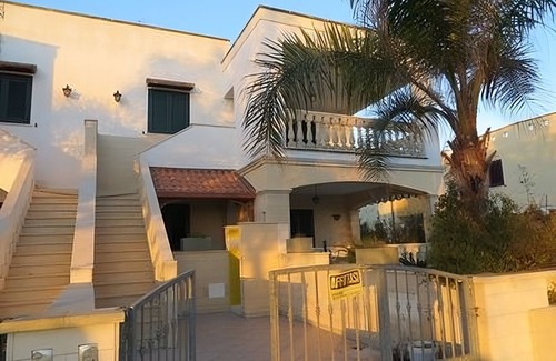 Torre Pali Apartment | Torre Pali - house with large veranda overlooking the sea
