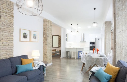 Ciutat Vella Apartment | Torres de Serranos Purísima, 4 Bedrooms, 8 Pax, Central Market in Ciutat Vella