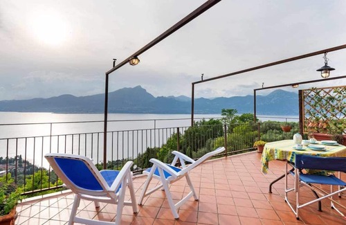 Castion Veronese Apartment | Torri del Benaco Terrace
