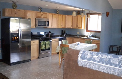 Gardiner Apartment | Tortilla Flats Overlooking the Yellowstone River, in town. nSleeps 4.