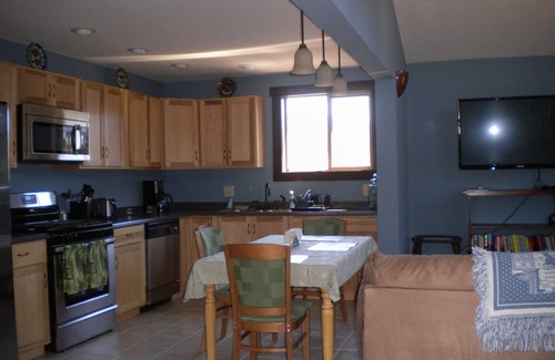 Gardiner Apartment | Tortilla Flats Overlooking the Yellowstone River, in town. nSleeps 4.