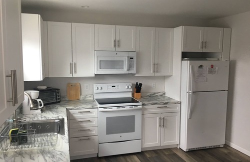 Seaside Heights House | Totally renovated cottage (no prom groups) - 5 min walk to the beach