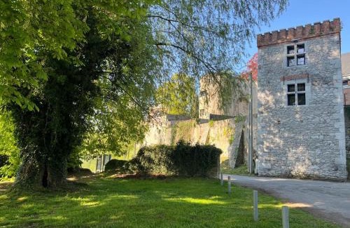 Barbencon House | Tour de château à Barbençon