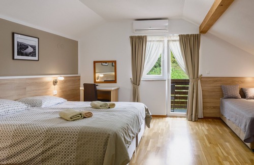 Ostarski Stanovi Bed & Breakfast | Tourist center Marko
