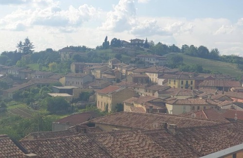 Grazzano Badoglio Apartment | Tourist Location Old Country House