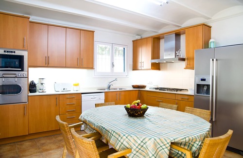 Arenys de Mar Villa | Tourist villa with a lot of personality and privacy. Pool, garden, barbecue