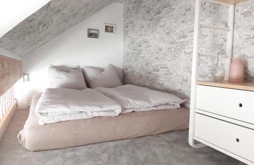 Rhein-Erft-Kreis District Apartment | Tova Cologne