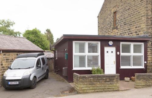 Hoylandswaine Apartment | TOwd Sweetshop