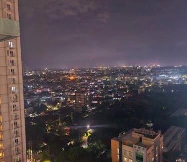 Santo Cristo House | Tower 5-2551 K3Staycations at The Grass Residences