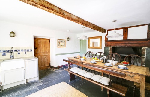 Bodmin House | Towerhill-a stunning 15th century property in Bodmin, newly renovated, sleeps 10