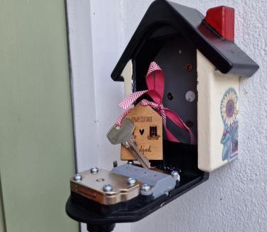 Bridgend Apartment | Town Cottage ground floor appartment