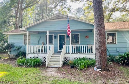 Tallahassee House | Town & Country Getaway