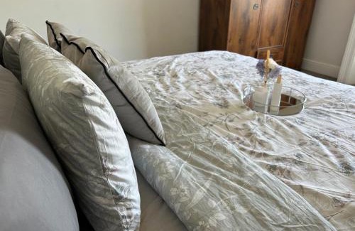 Ahascragh House | Town guest house