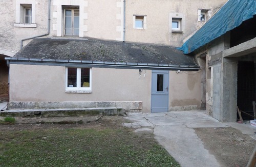 Chatillon-sur-Indre House | town house between brenne and touraine