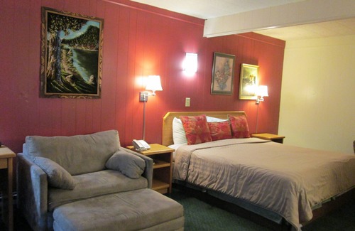 Longview Hotel | Town House Motel Inc