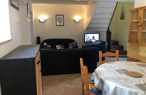 La Roche-Derrien House | Town house with courtyard in a town of character ideal for visiting the coast