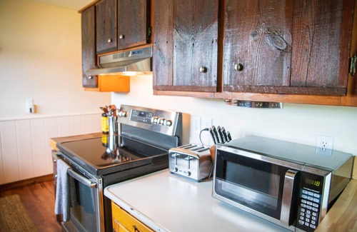 Wetmore House | Town Lake Hideaway: Golden Leaves & Crisp Air – Experience Fall at Town Lake!
