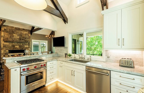 Downtown Park City House | Town Lift SKI House Hot Tub+Steps to PCMR and Main Street