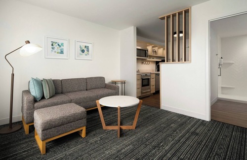 East Texas Hotel | TownePlace Suites by Marriott Allentown West