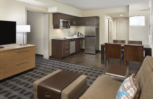 Durham Region Hotel | TownePlace Suites by Marriott Oshawa