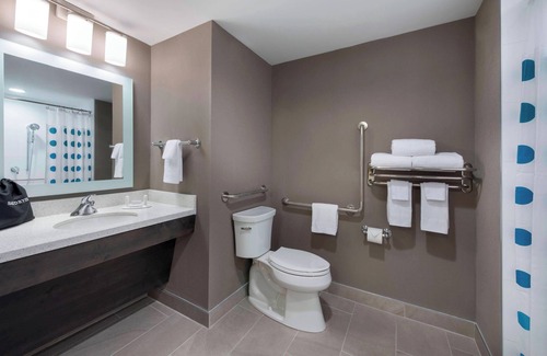 Ottawa Division Hotel | TownePlace Suites by Marriott Ottawa Kanata