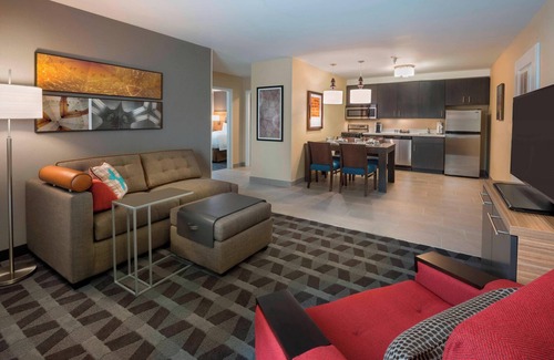 Ottawa Division Hotel | TownePlace Suites by Marriott Ottawa Kanata