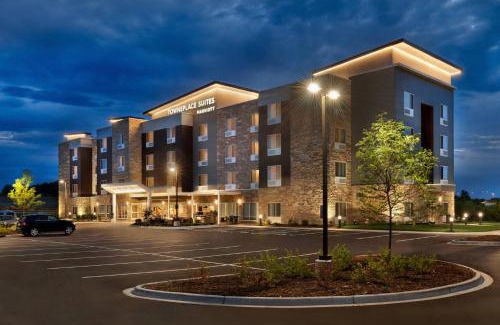 Grafton Hotel | TownePlace Suites by Marriott Milwaukee Grafton