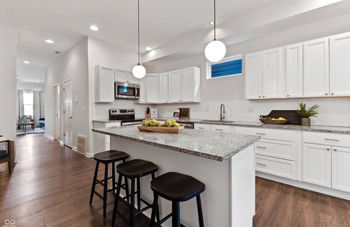 Fountain Square House | Townhome in Indianapolis - 7 minutes from downtown Indy