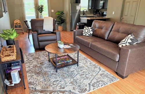 Sevierville House | Townhome kids&pet friendly,Hot Tub,acrade,close to Dollywood, August SPECIAL!