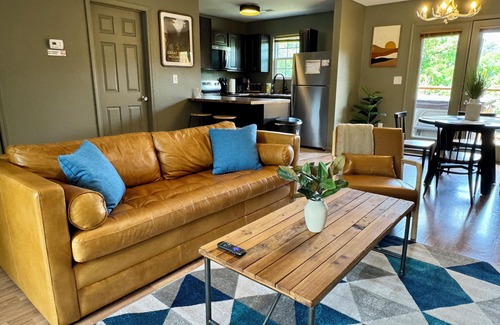 Sevierville House | Townhome near Dollywood w/Hot Tub June Promo
