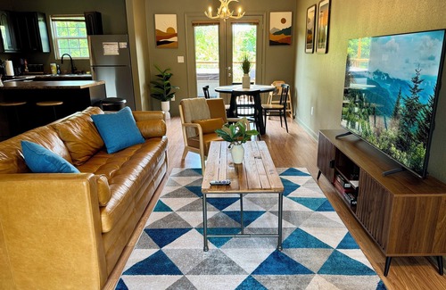 Sevierville House | Townhome near Dollywood w/Hot Tub June Promo
