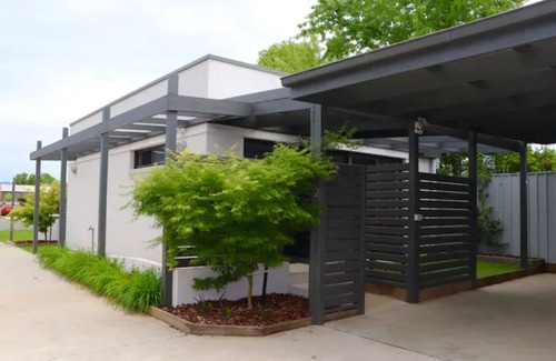 Myrtleford House | Townhouse 2 - 16 King Street