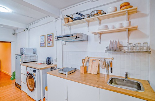 Chang Moi House | Townhouse at Central Old City for 4-6 people