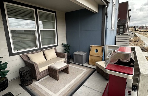 Colorado Springs House | Townhouse, close I25, Air Force Academy, walk to restaurants, movies, bowling