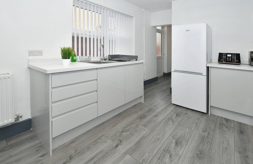 Hanley House | Townhouse @ Eastwood Pl - Double Room with TV