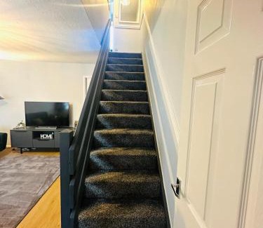 Barrow-on-Trent House | Townhouse in Derby