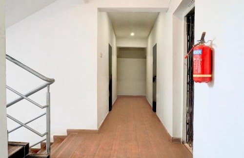 Mundhwa Hotel | Townhouse Koregaon Park Formerly Red Velvet Suite