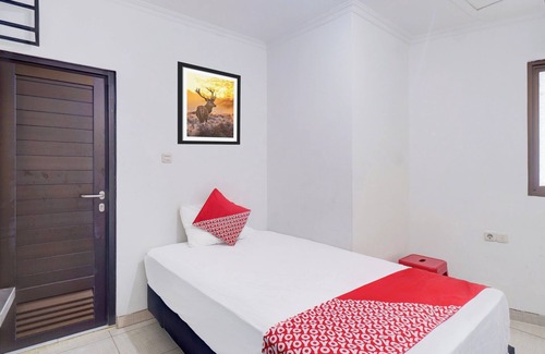 Old Jakarta Hotel | Townhouse Oak Gunung Sahari Near Ancol