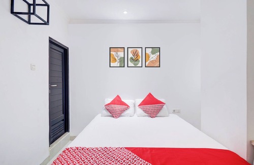 Old Jakarta Hotel | Townhouse Oak Gunung Sahari Near Ancol