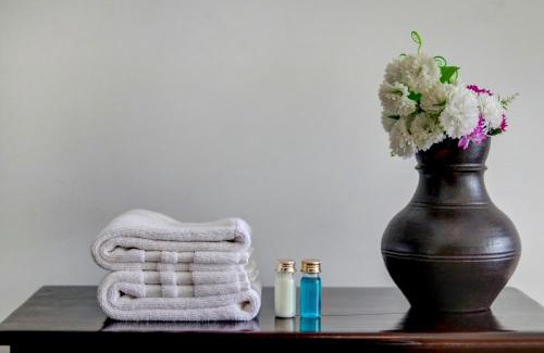 Kolkata Hotel | Townhouse OAK SOHOTEL