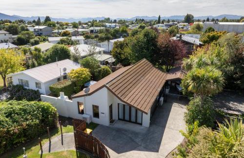 Te Anau House | Townhouse Retreat - Te Anau Getaway