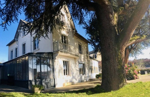 Saint-Junien House | TOWNHOUSE WITH GARDEN IN QUIET NEIGHBORHOOD