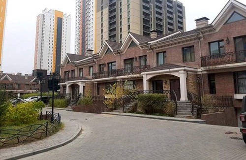 Ulaanbaatar House | Townhouse with great view at villa