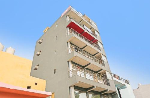 Sector 49 Hotel | Townhouse Zodiac Near Botanic Garden of Indian Republic