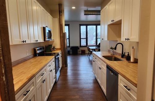 Townsend Condo | Townsend Penthouse-1900s Condo located in the heart of Townsend- fully remodeled
